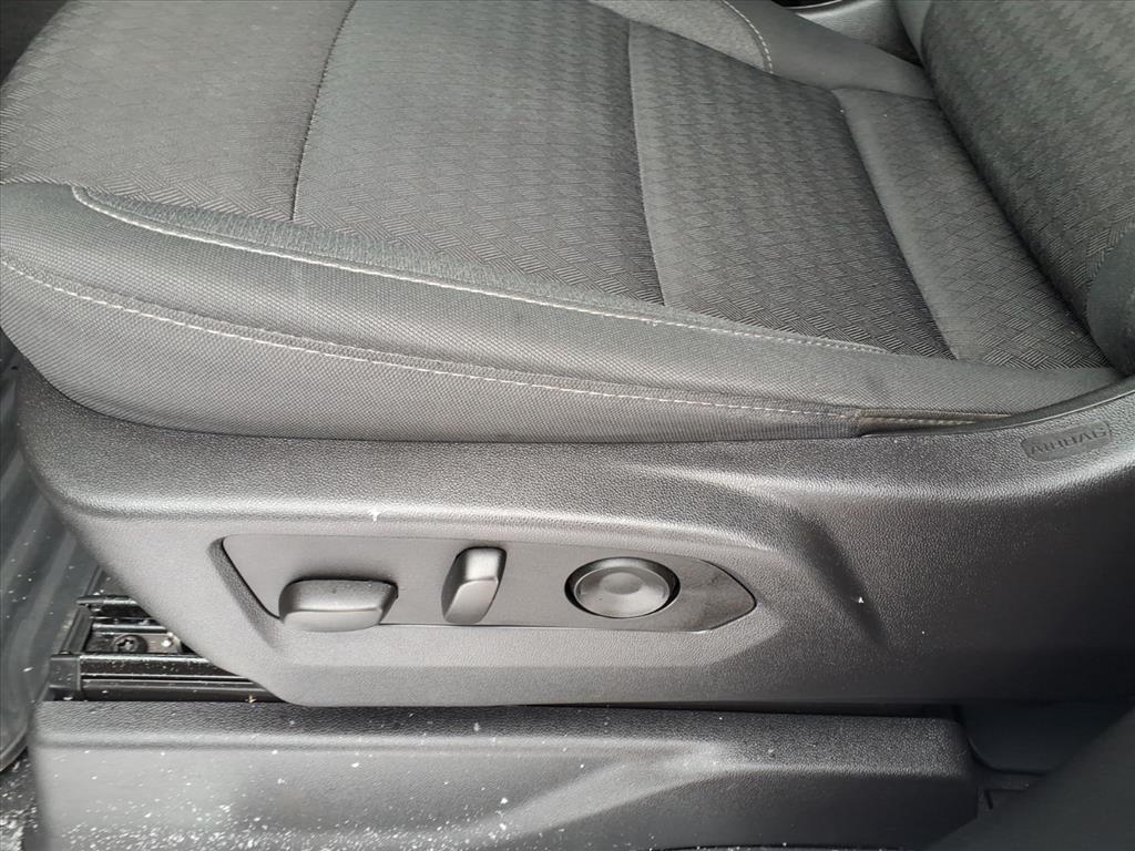 Chevrolet Silverado 1500 4WD Crew Cab 147" LT w/1LT 2024