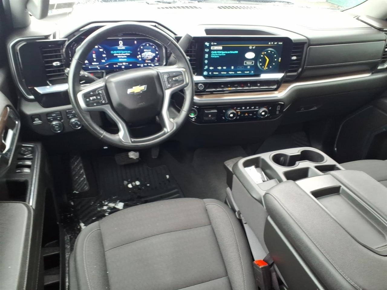 Chevrolet Silverado 1500 4WD Crew Cab 147" LT w/1LT 2024