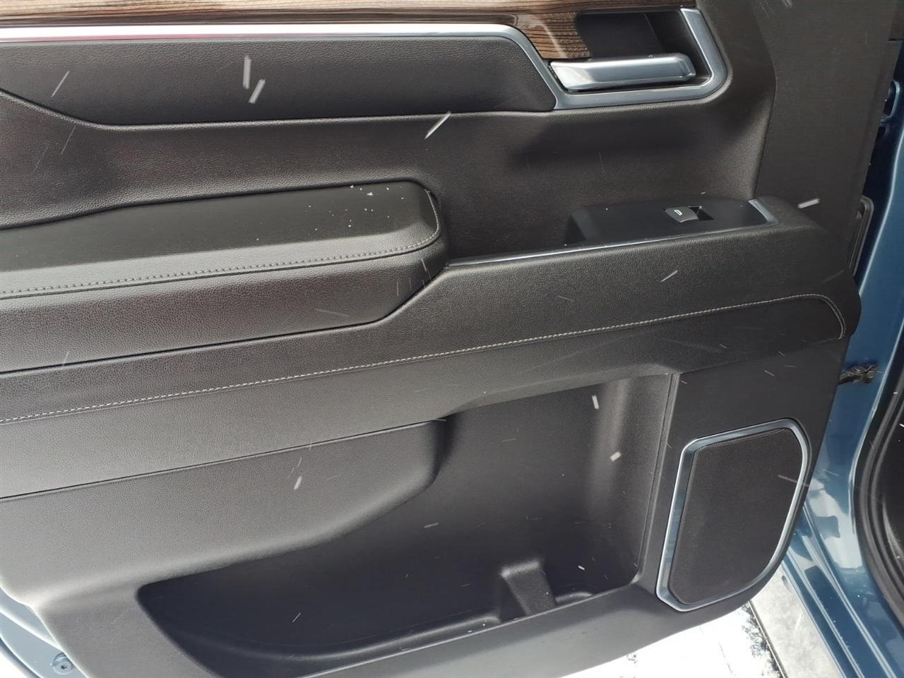 Chevrolet Silverado 1500 4WD Crew Cab 147" LT w/1LT 2024