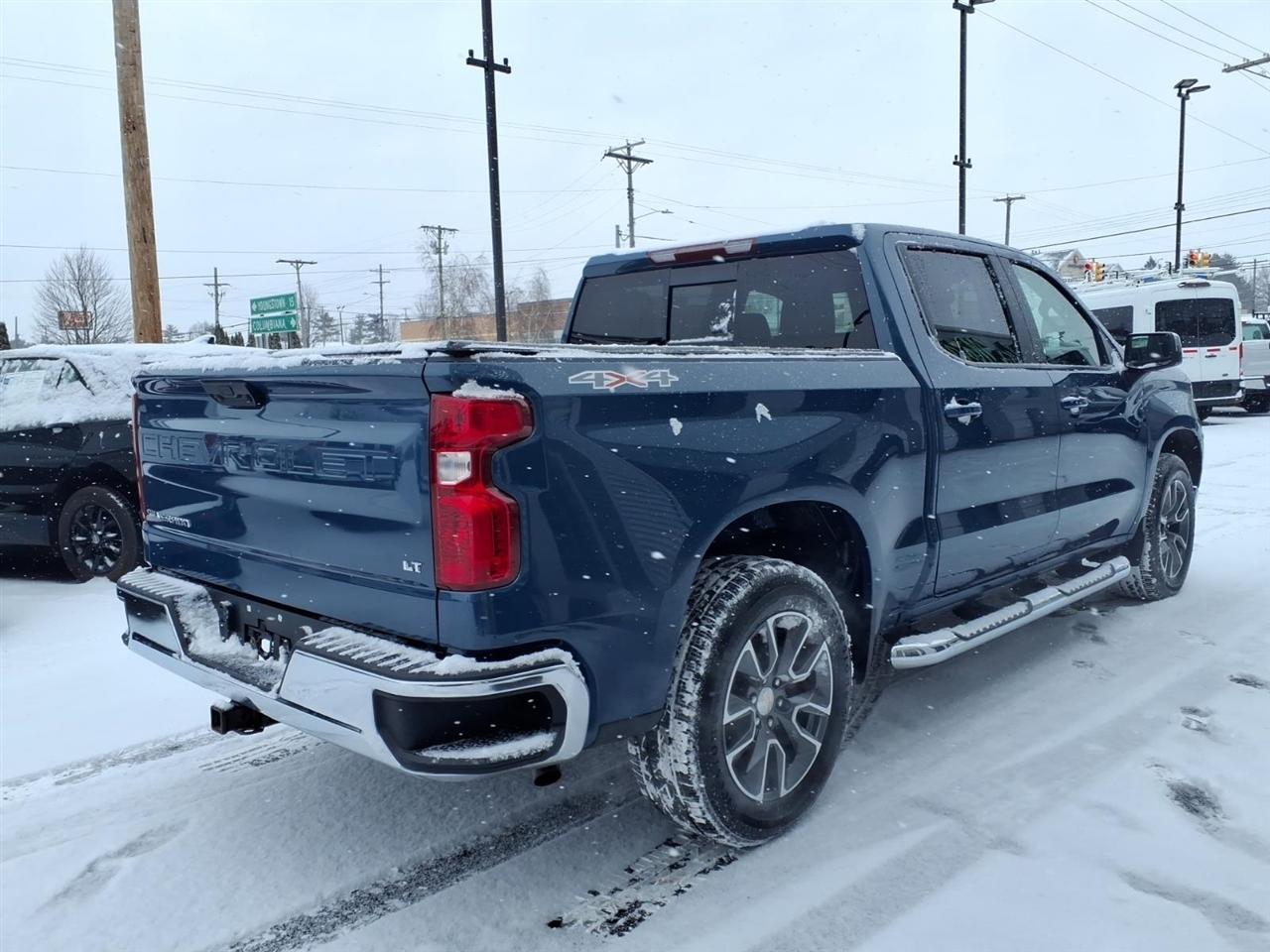 Chevrolet Silverado 1500 4WD Crew Cab 147" LT w/1LT 2024