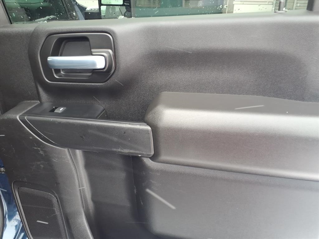 Chevrolet Silverado 2500HD 4WD Crew Cab 159" Custom 2022