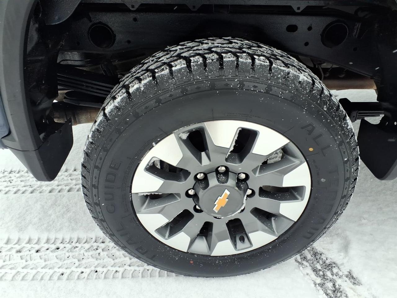 Chevrolet Silverado 2500HD 4WD Crew Cab 159" Custom 2022