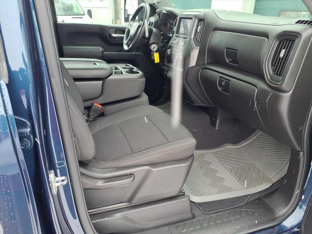 Chevrolet Silverado 2500HD 4WD Crew Cab 159" Custom 2022