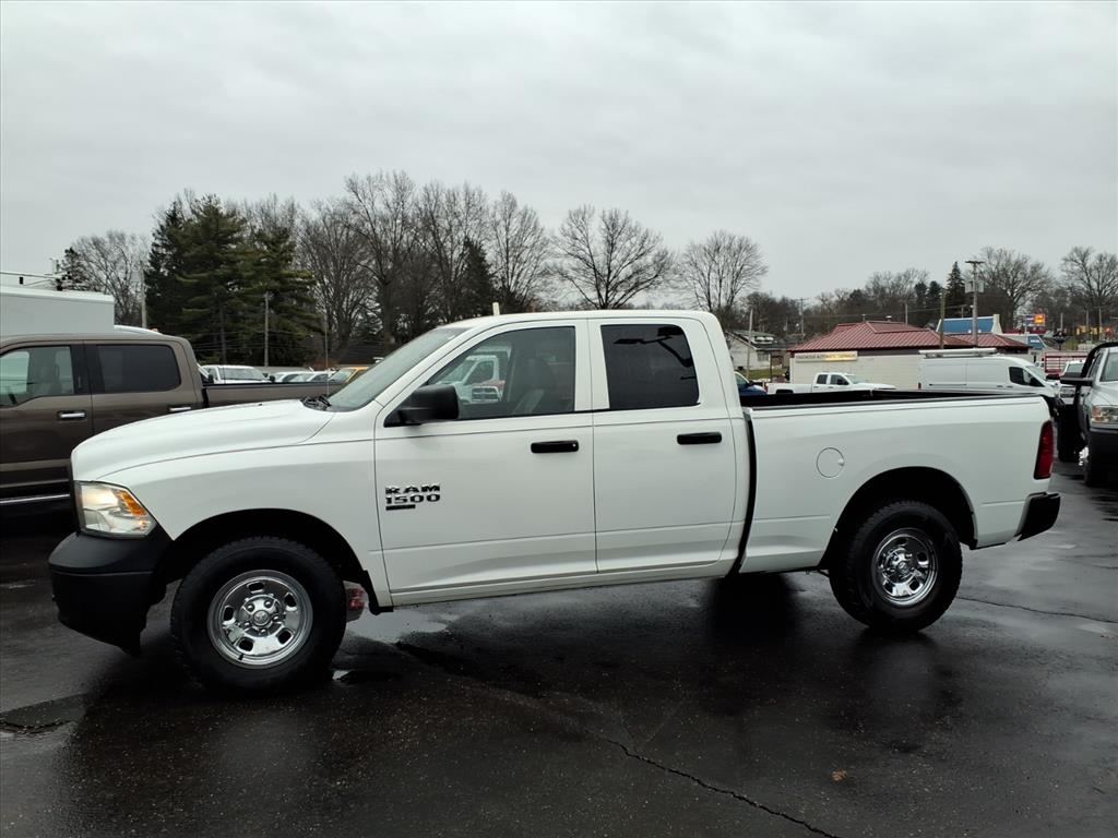 RAM 1500 Classic Tradesman 4x4 Quad Cab 6'4" Box 2019