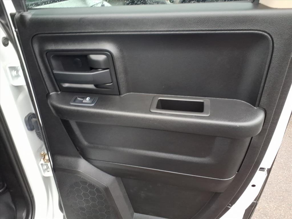 RAM 1500 Classic Tradesman 4x4 Quad Cab 6'4" Box 2019