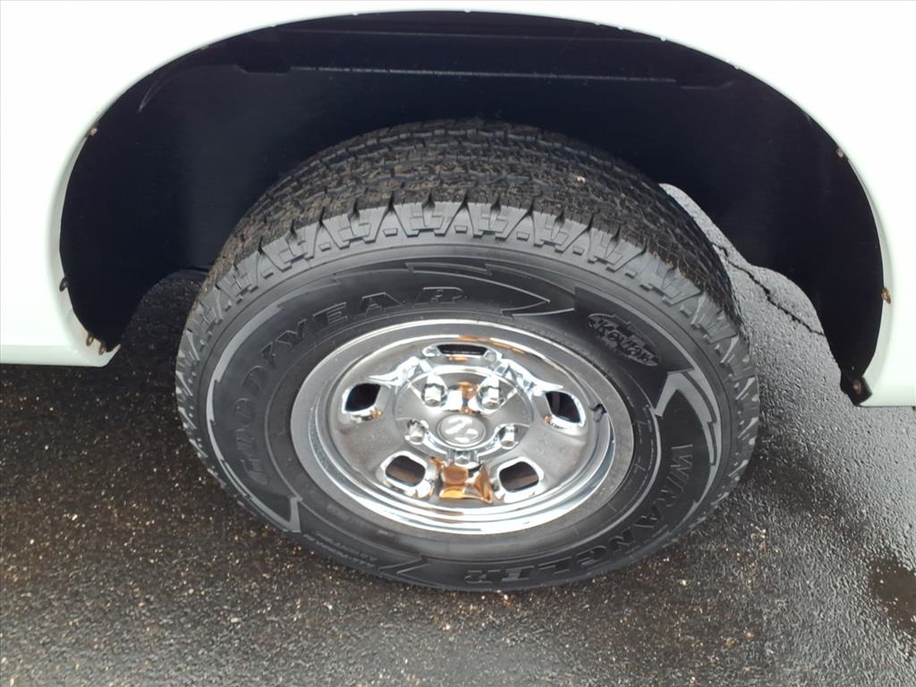 RAM 1500 Classic Tradesman 4x4 Quad Cab 6'4" Box 2019