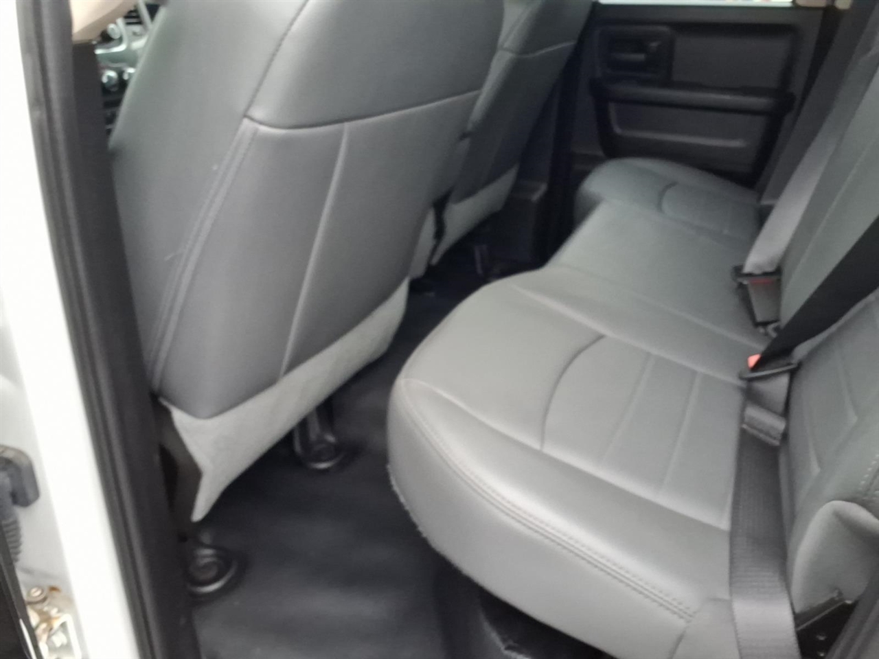 RAM 1500 Classic Tradesman 4x4 Quad Cab 6'4" Box 2019