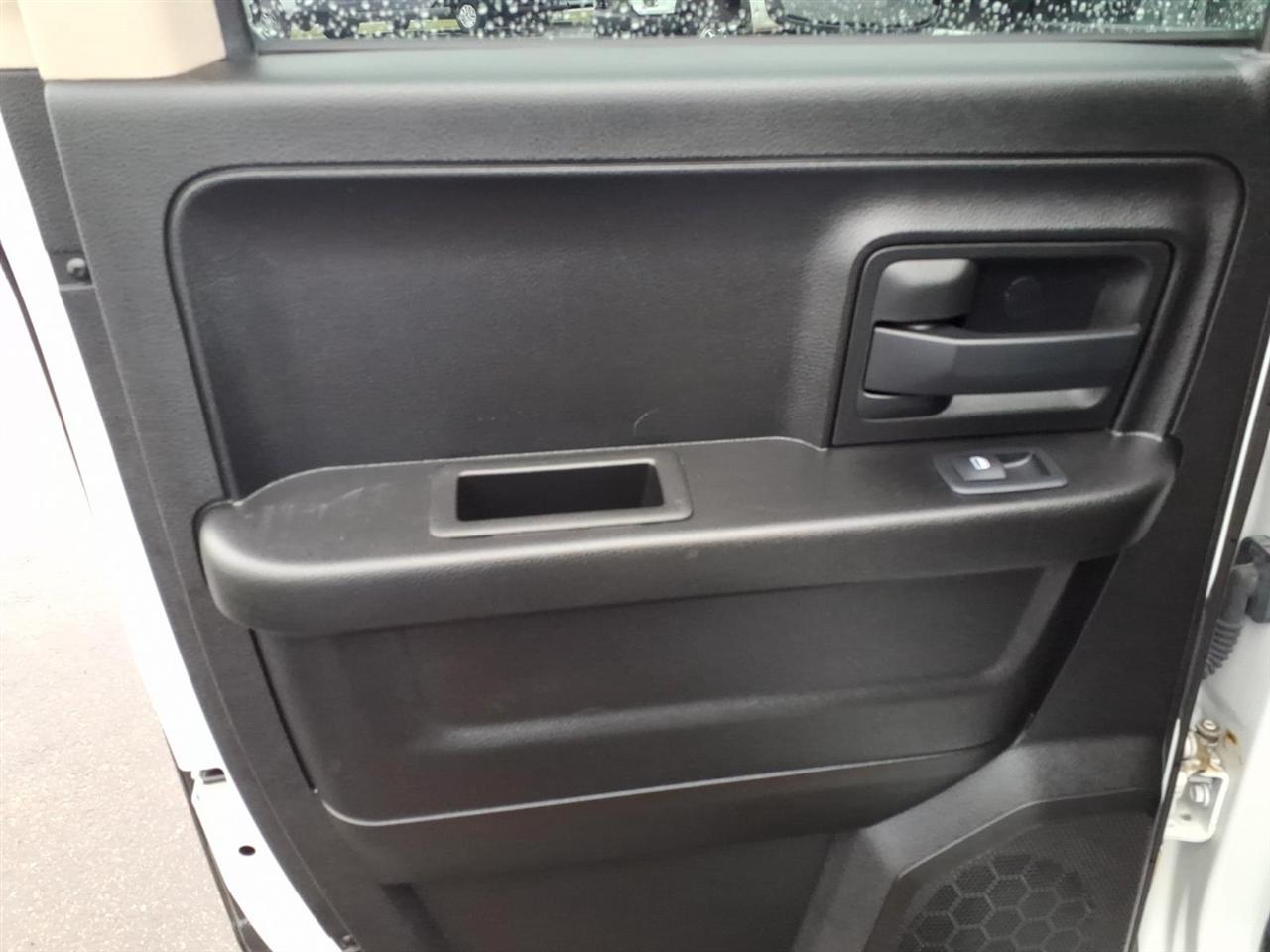 RAM 1500 Classic Tradesman 4x4 Quad Cab 6'4" Box 2019