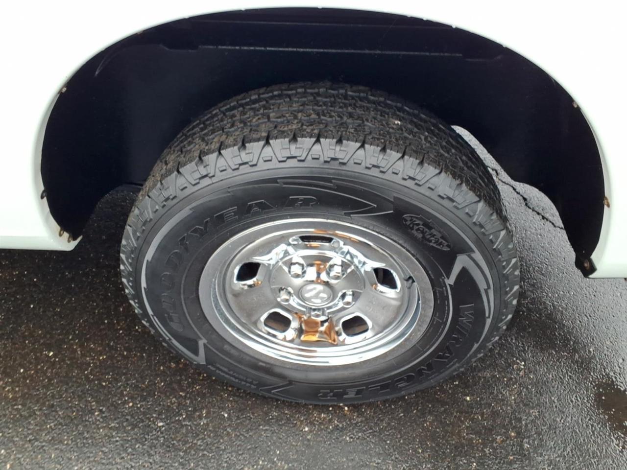 RAM 1500 Classic Tradesman 4x4 Quad Cab 6'4" Box 2019