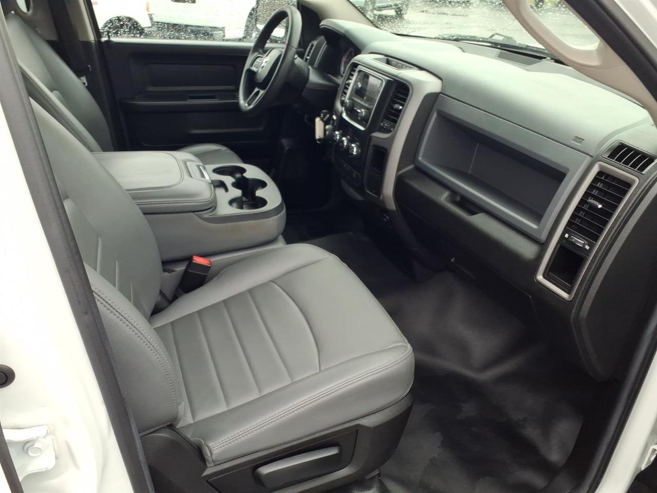 RAM 1500 Classic Tradesman 4x4 Quad Cab 6'4" Box 2019