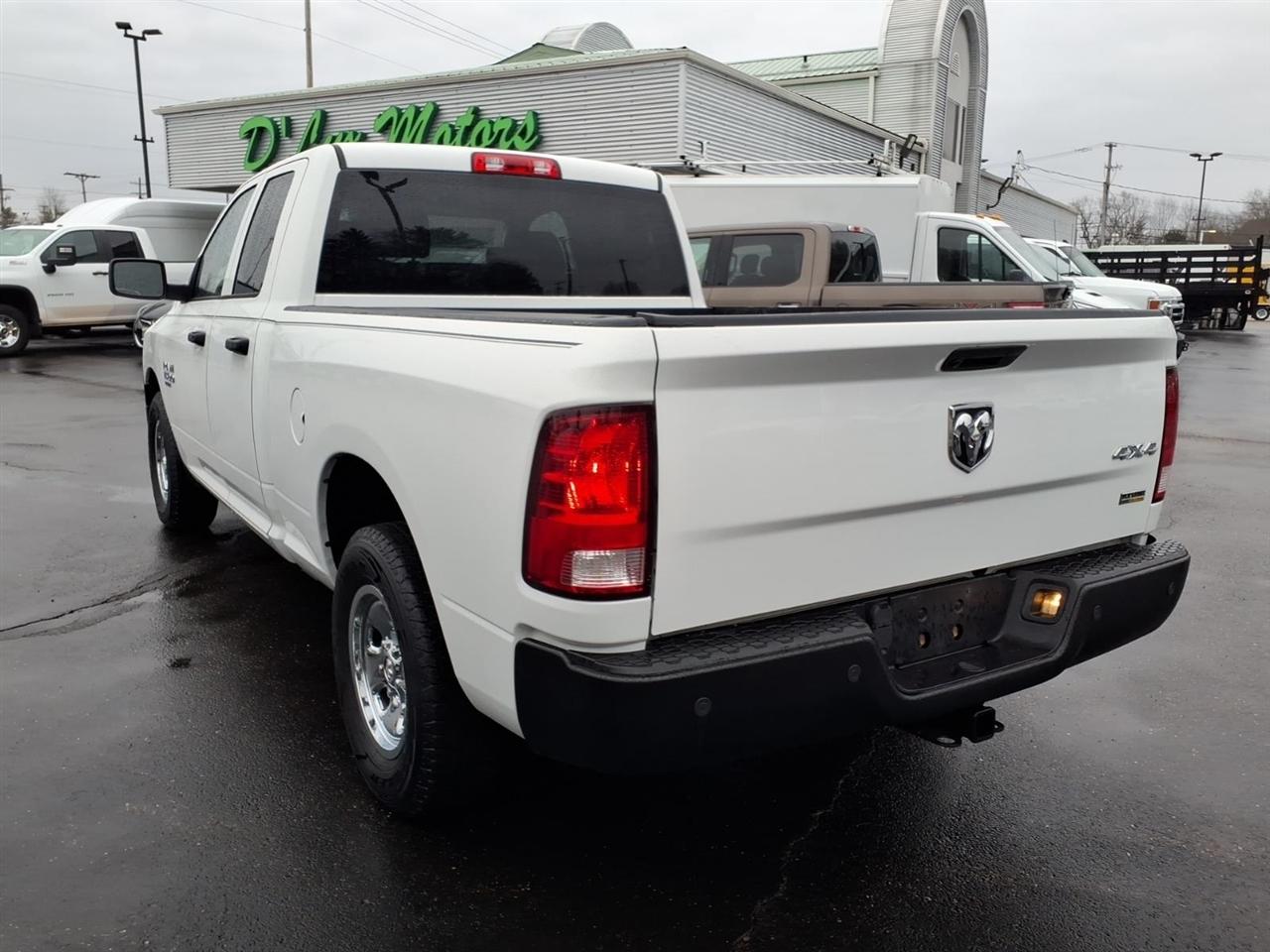 RAM 1500 Classic Tradesman 4x4 Quad Cab 6'4" Box 2019
