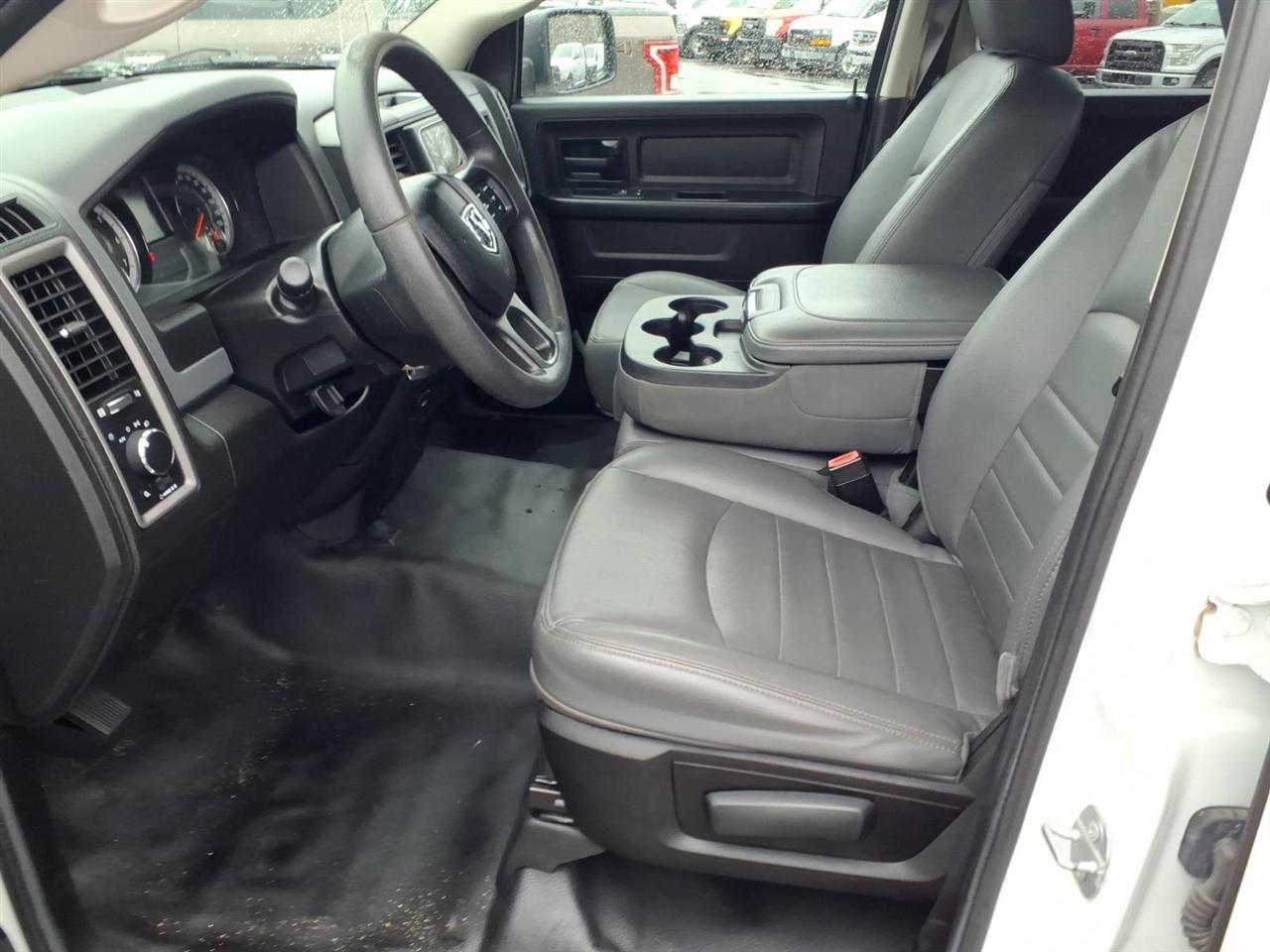 RAM 1500 Classic Tradesman 4x4 Quad Cab 6'4" Box 2019