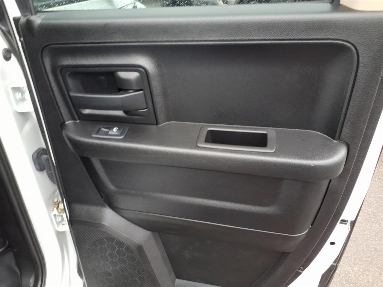 RAM 1500 Classic Tradesman 4x4 Quad Cab 6'4" Box 2019