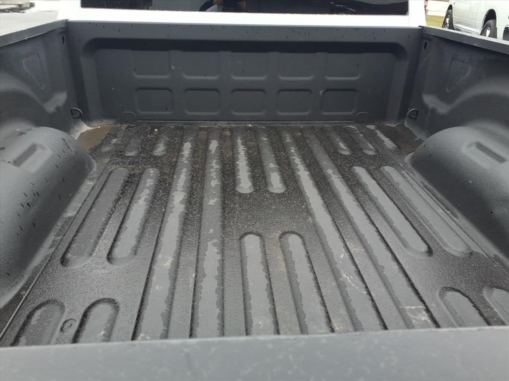 RAM 1500 Classic Tradesman 4x4 Quad Cab 6'4" Box 2022