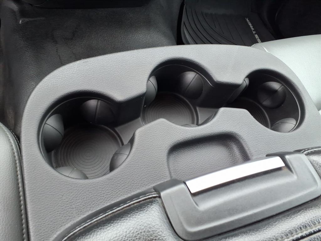 RAM 1500 Classic Tradesman 4x4 Quad Cab 6'4" Box 2022