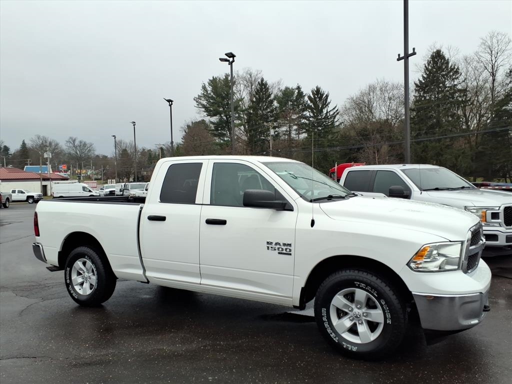 RAM 1500 Classic Tradesman 4x4 Quad Cab 6'4" Box 2022