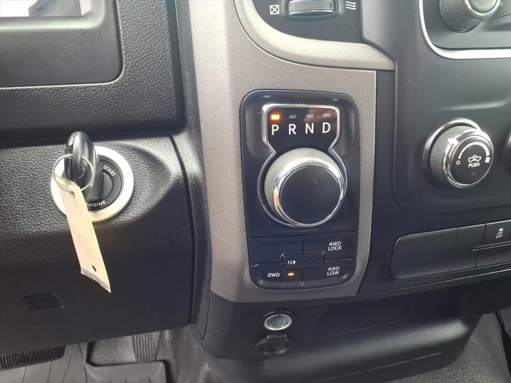 RAM 1500 Classic Tradesman 4x4 Quad Cab 6'4" Box 2022