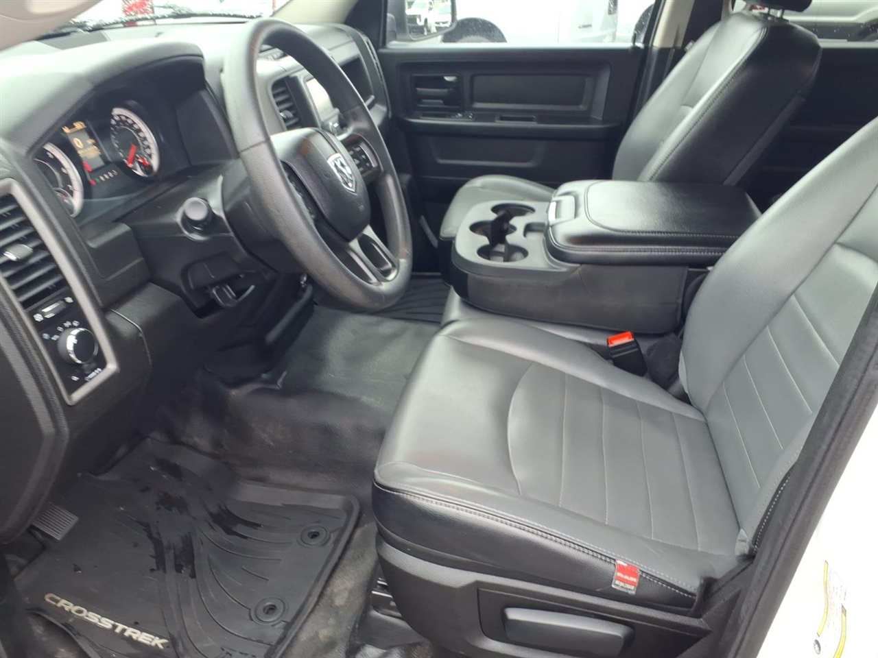 RAM 1500 Classic Tradesman 4x4 Quad Cab 6'4" Box 2022