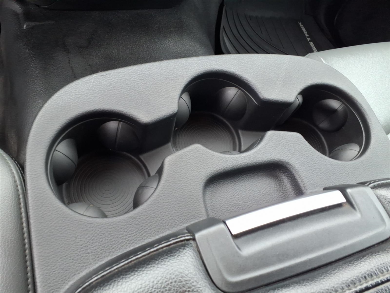 RAM 1500 Classic Tradesman 4x4 Quad Cab 6'4" Box 2022