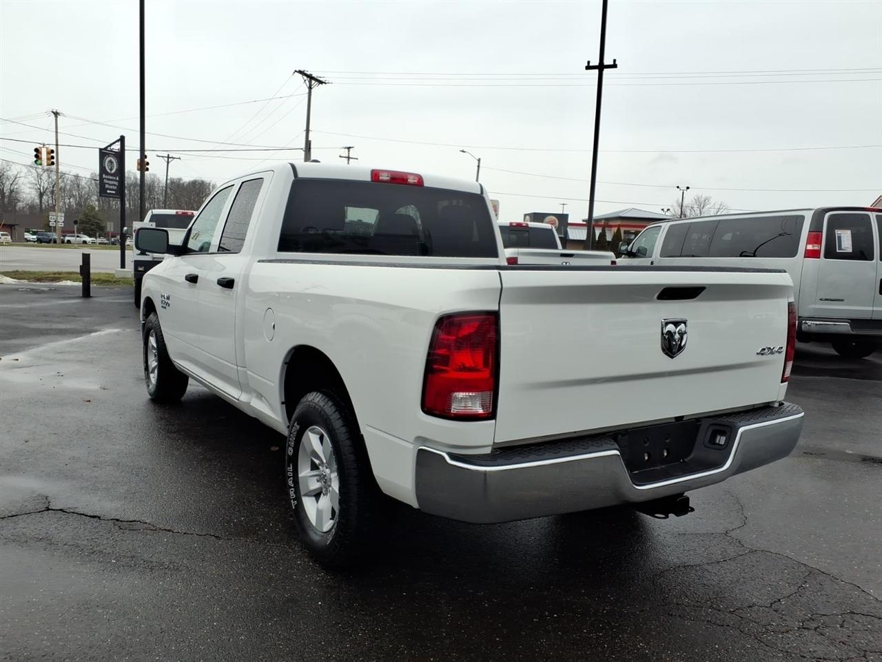 RAM 1500 Classic Tradesman 4x4 Quad Cab 6'4" Box 2022