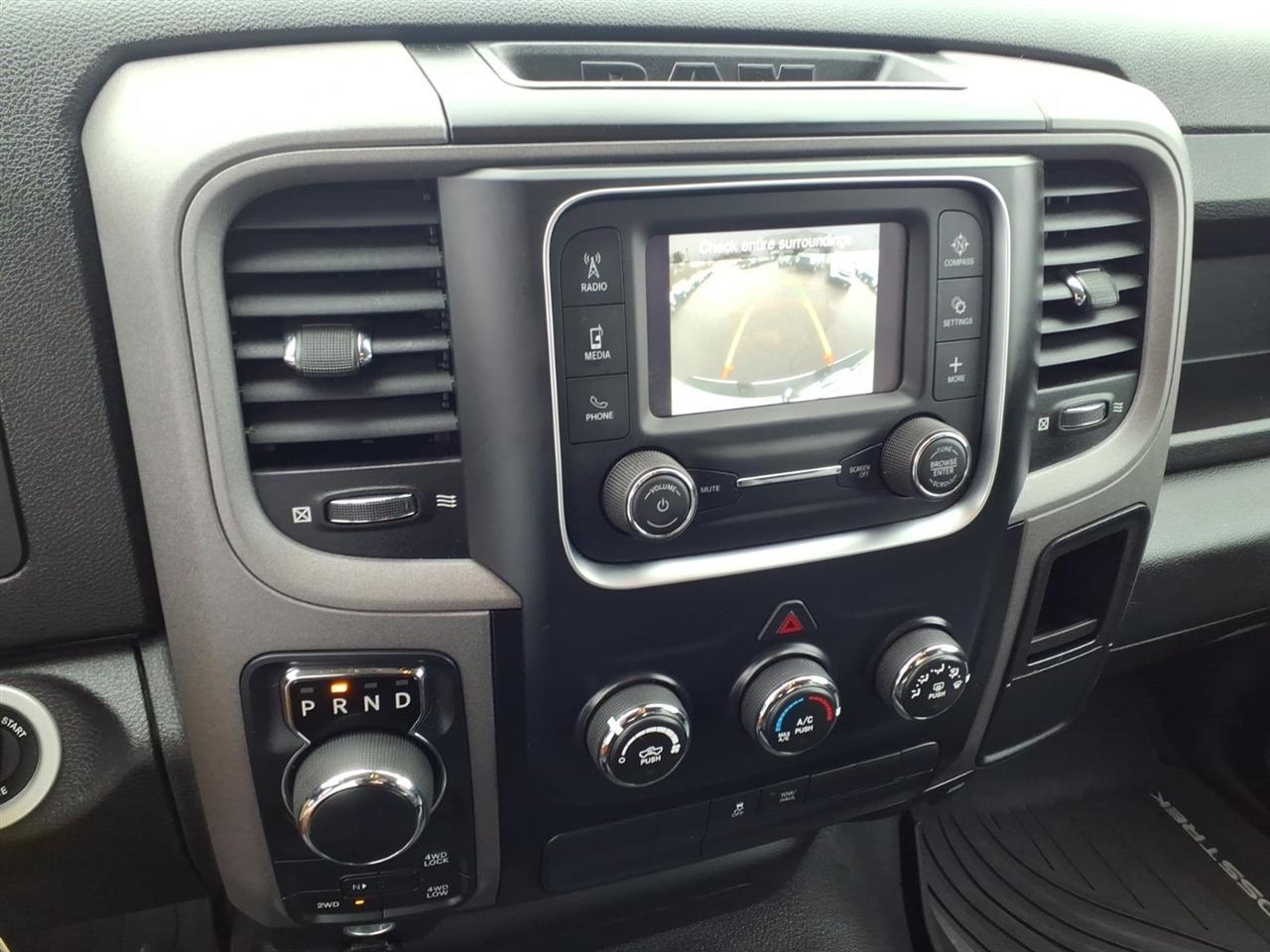 RAM 1500 Classic Tradesman 4x4 Quad Cab 6'4" Box 2022