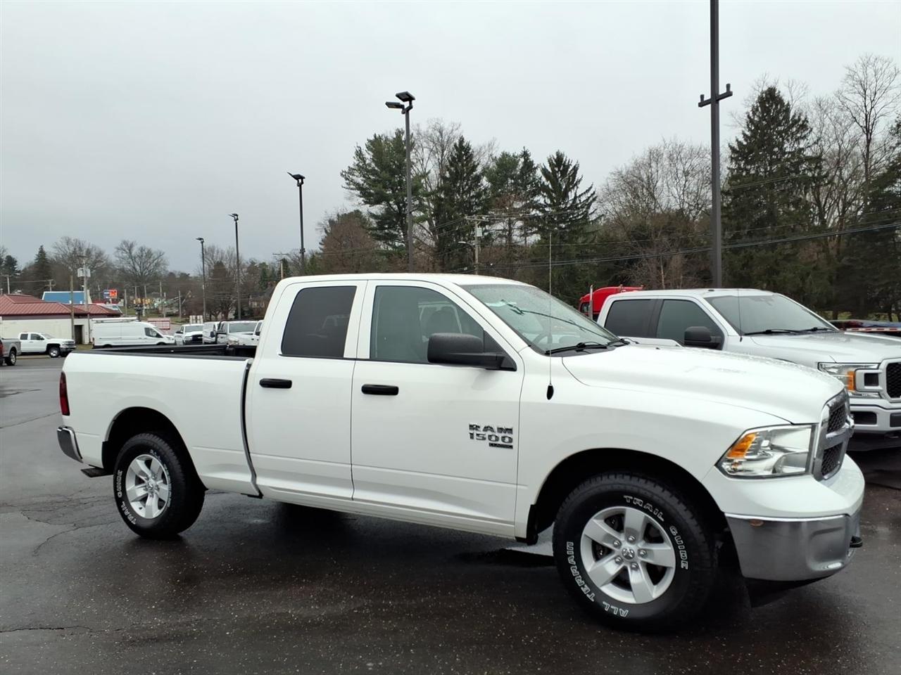 RAM 1500 Classic Tradesman 4x4 Quad Cab 6'4" Box 2022