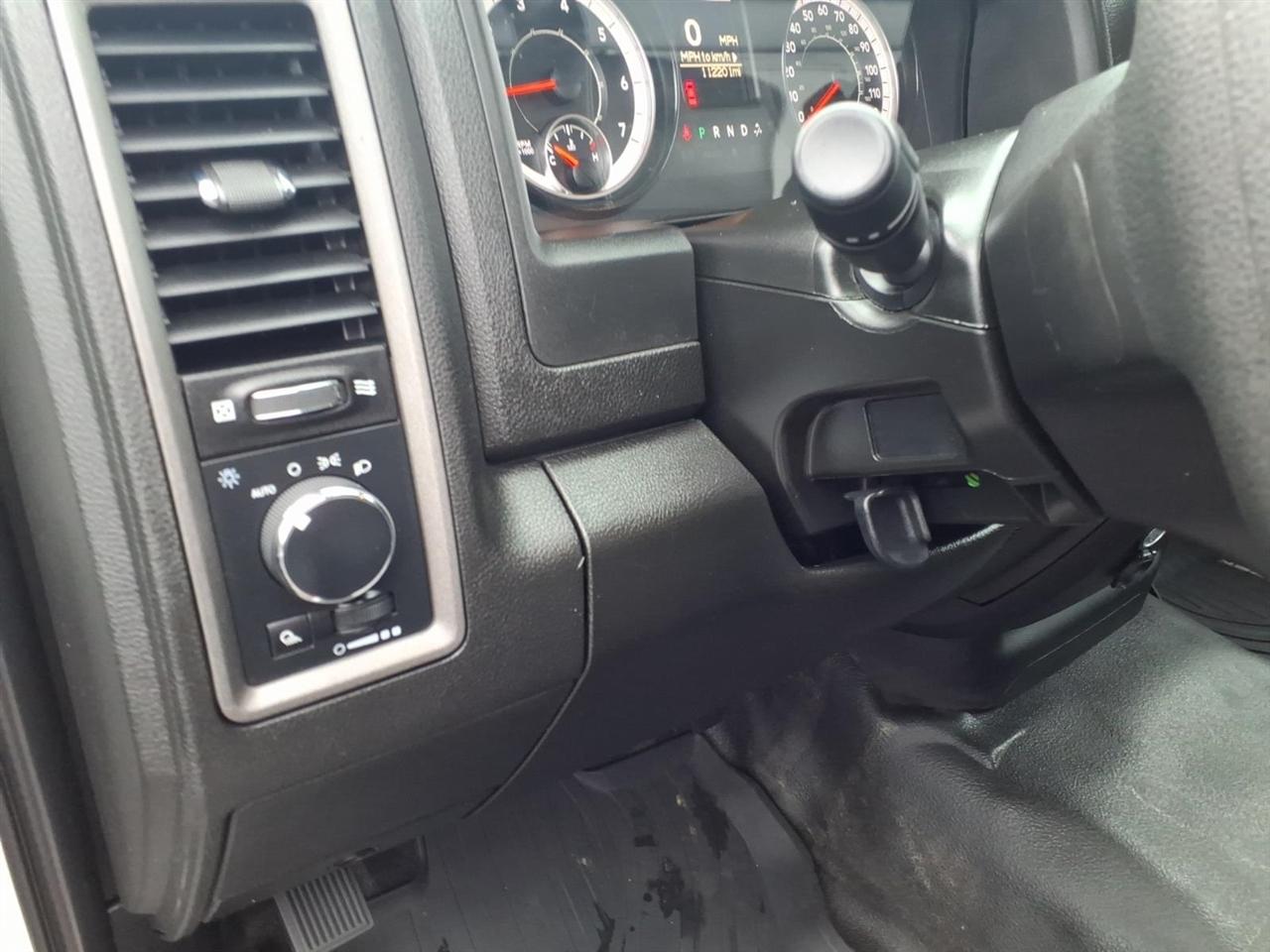 RAM 1500 Classic Tradesman 4x4 Quad Cab 6'4" Box 2022