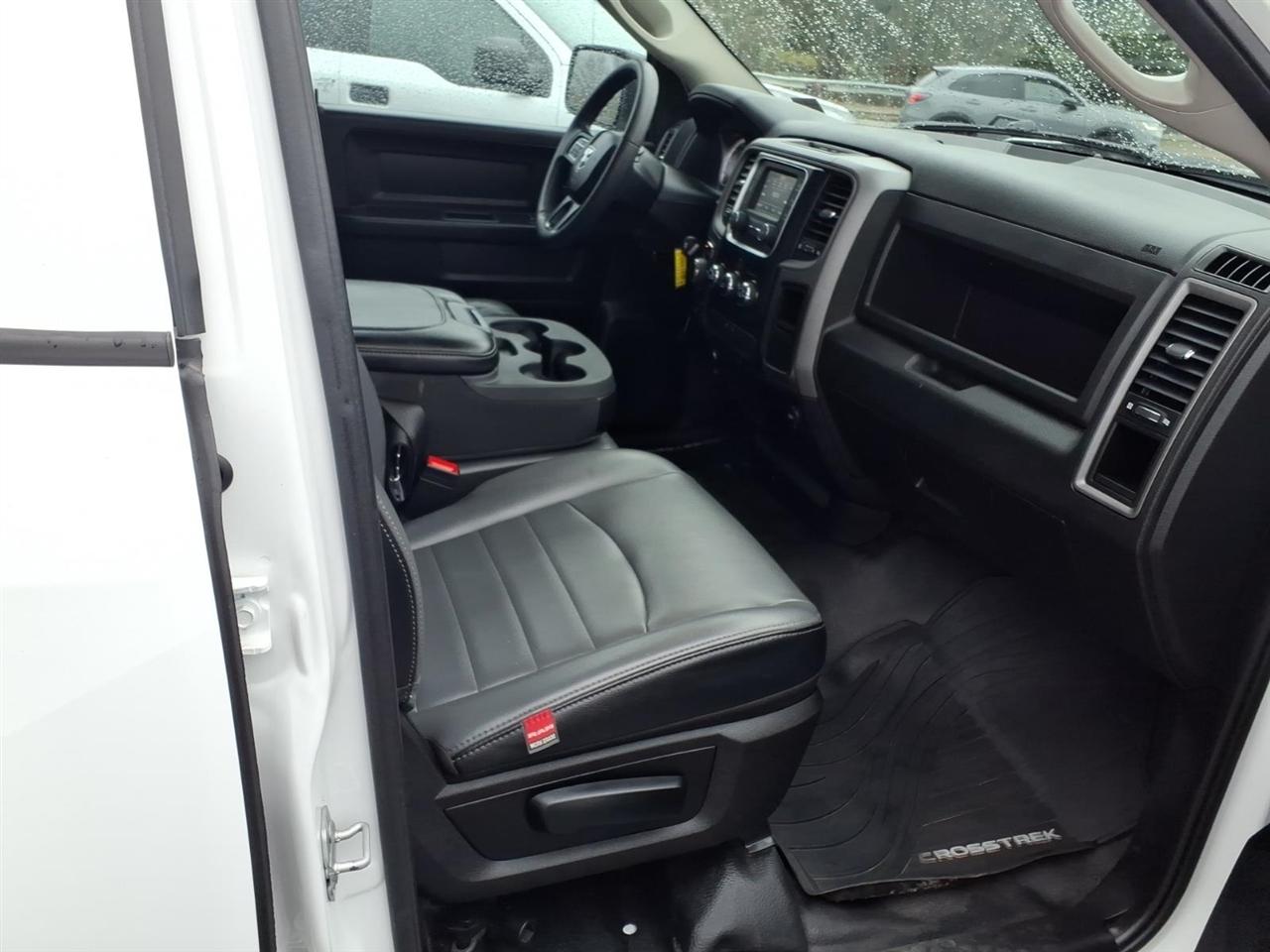 RAM 1500 Classic Tradesman 4x4 Quad Cab 6'4" Box 2022