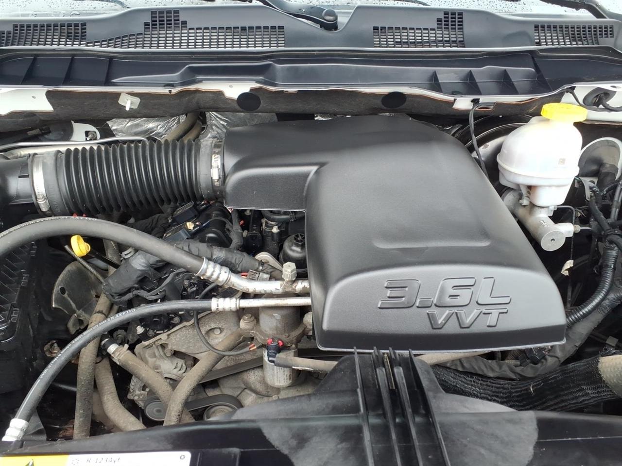 RAM 1500 Classic Tradesman 4x4 Quad Cab 6'4" Box 2022