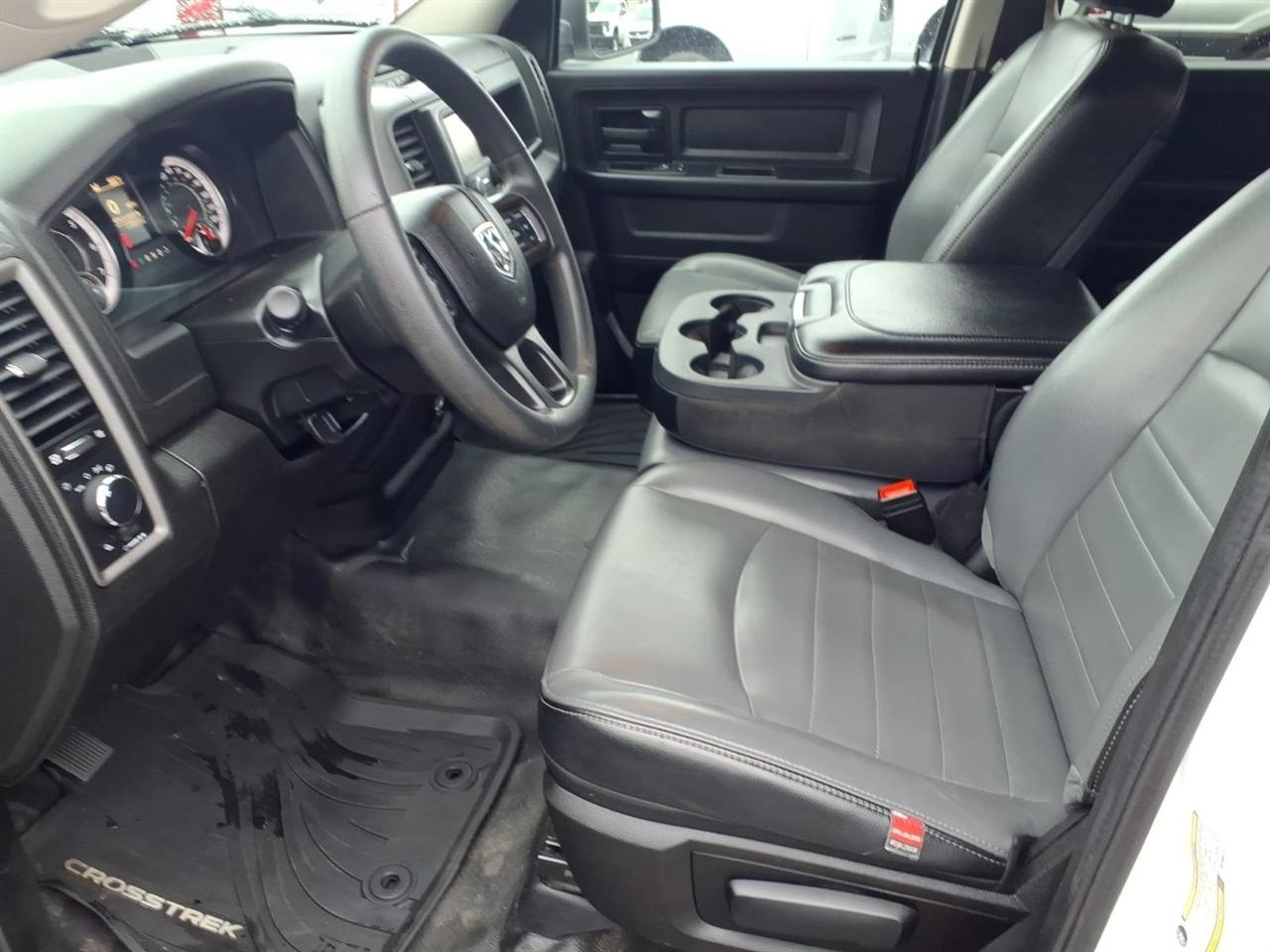 RAM 1500 Classic Tradesman 4x4 Quad Cab 6'4" Box 2022