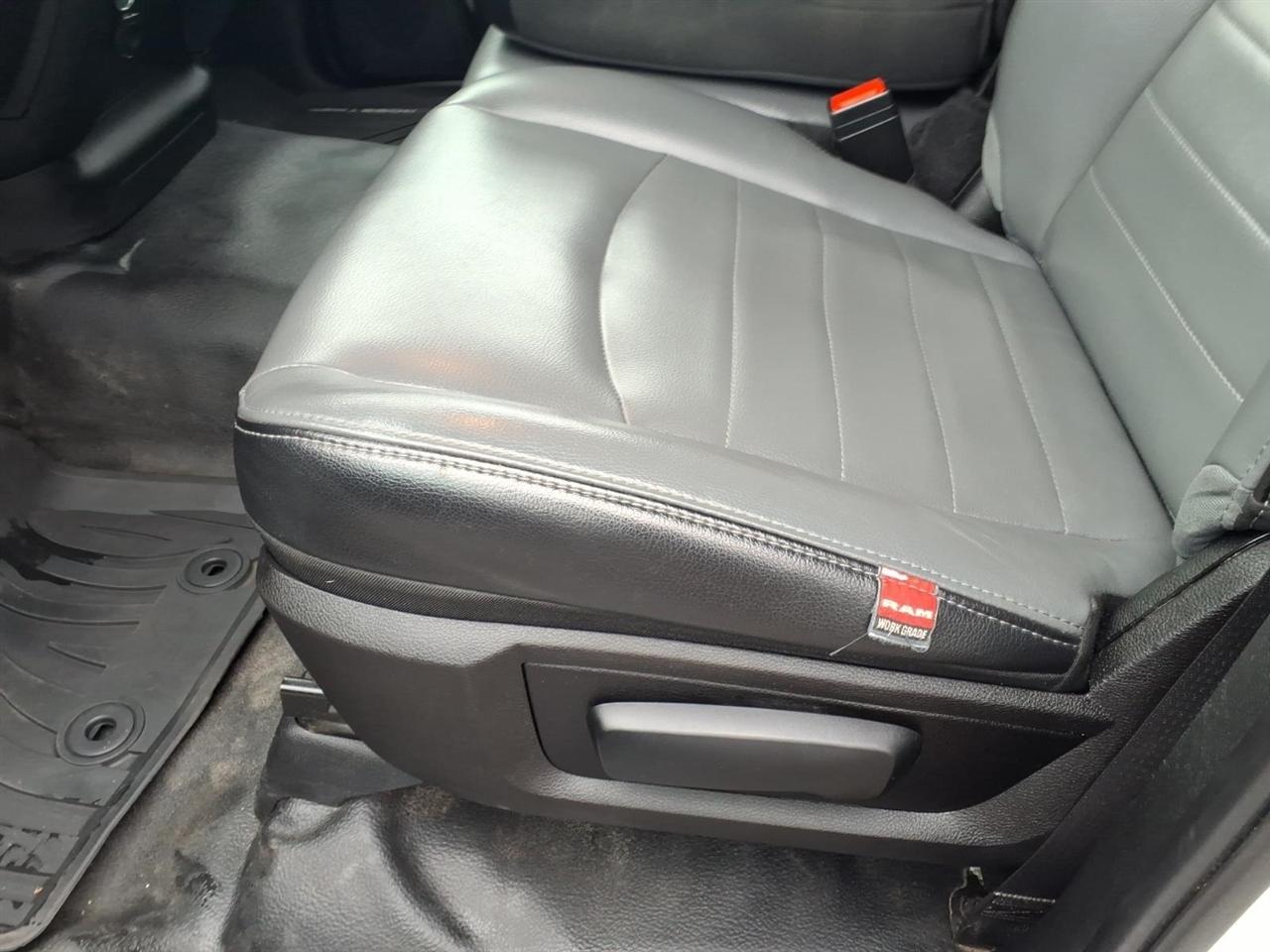 RAM 1500 Classic Tradesman 4x4 Quad Cab 6'4" Box 2022