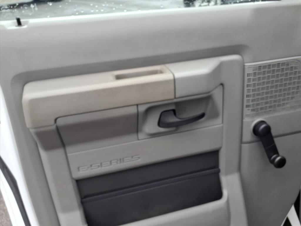 Ford E-Series Cutaway E-350 SRW 138" WB 2021