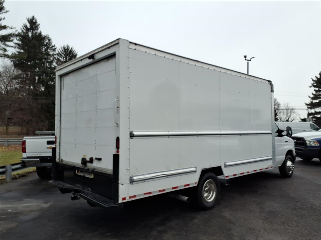 Ford E-Series Cutaway E-350 SRW 138" WB 2021