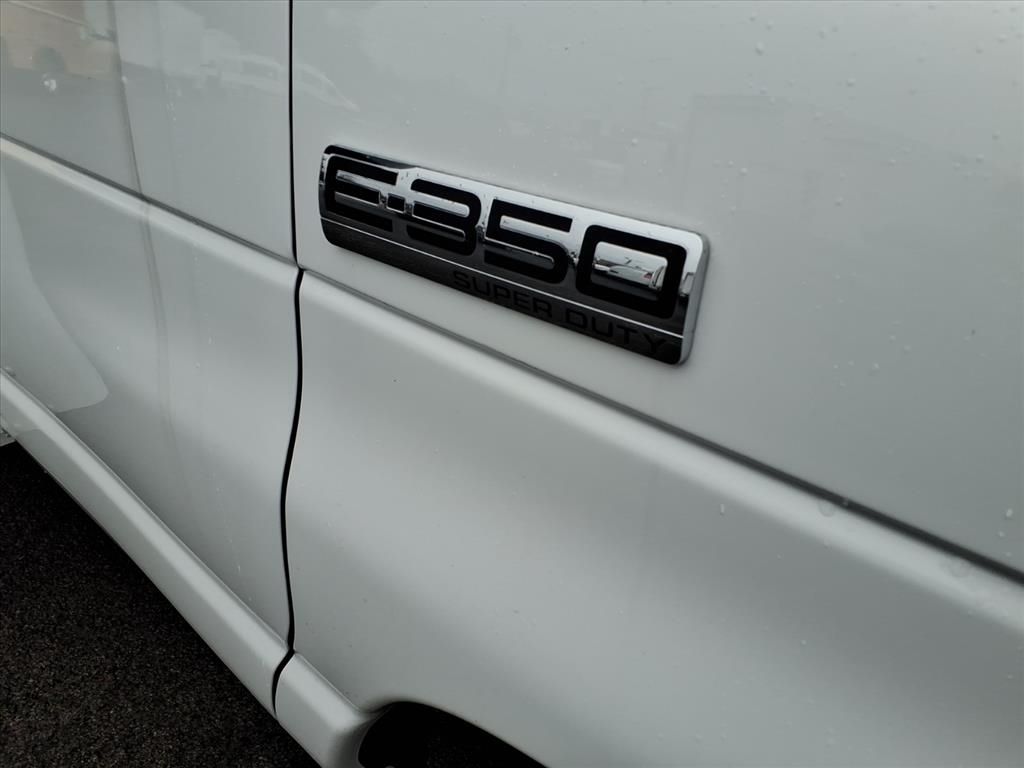 Ford E-Series Cutaway E-350 SRW 138" WB 2021