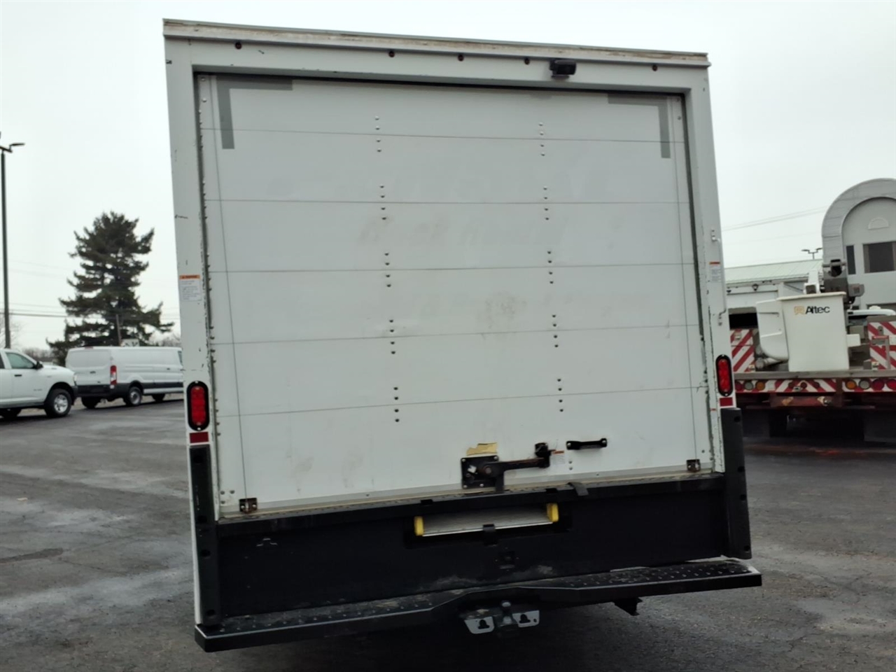 Ford E-Series Cutaway E-350 SRW 138" WB 2021