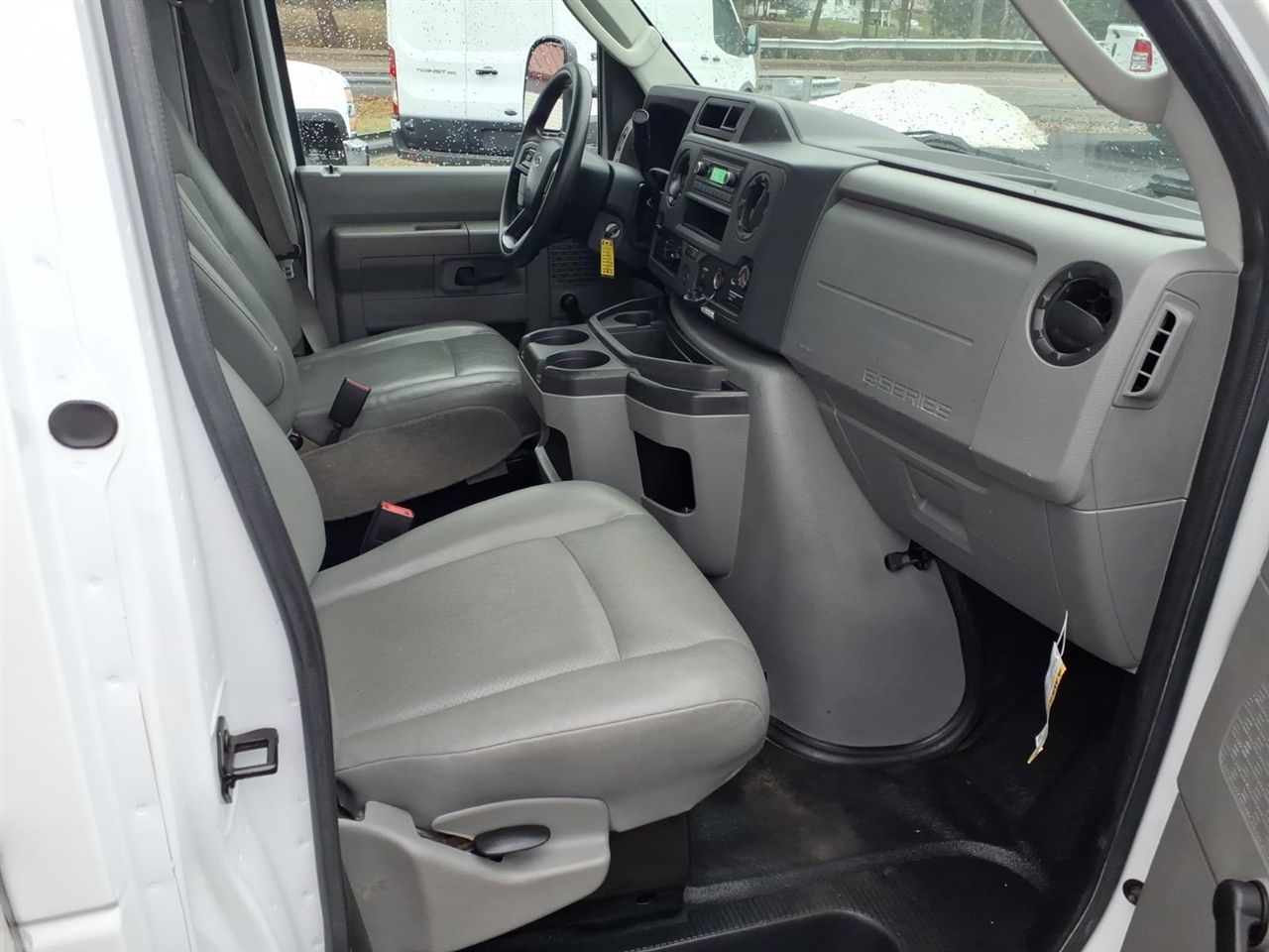 Ford E-Series Cutaway E-350 SRW 138" WB 2021