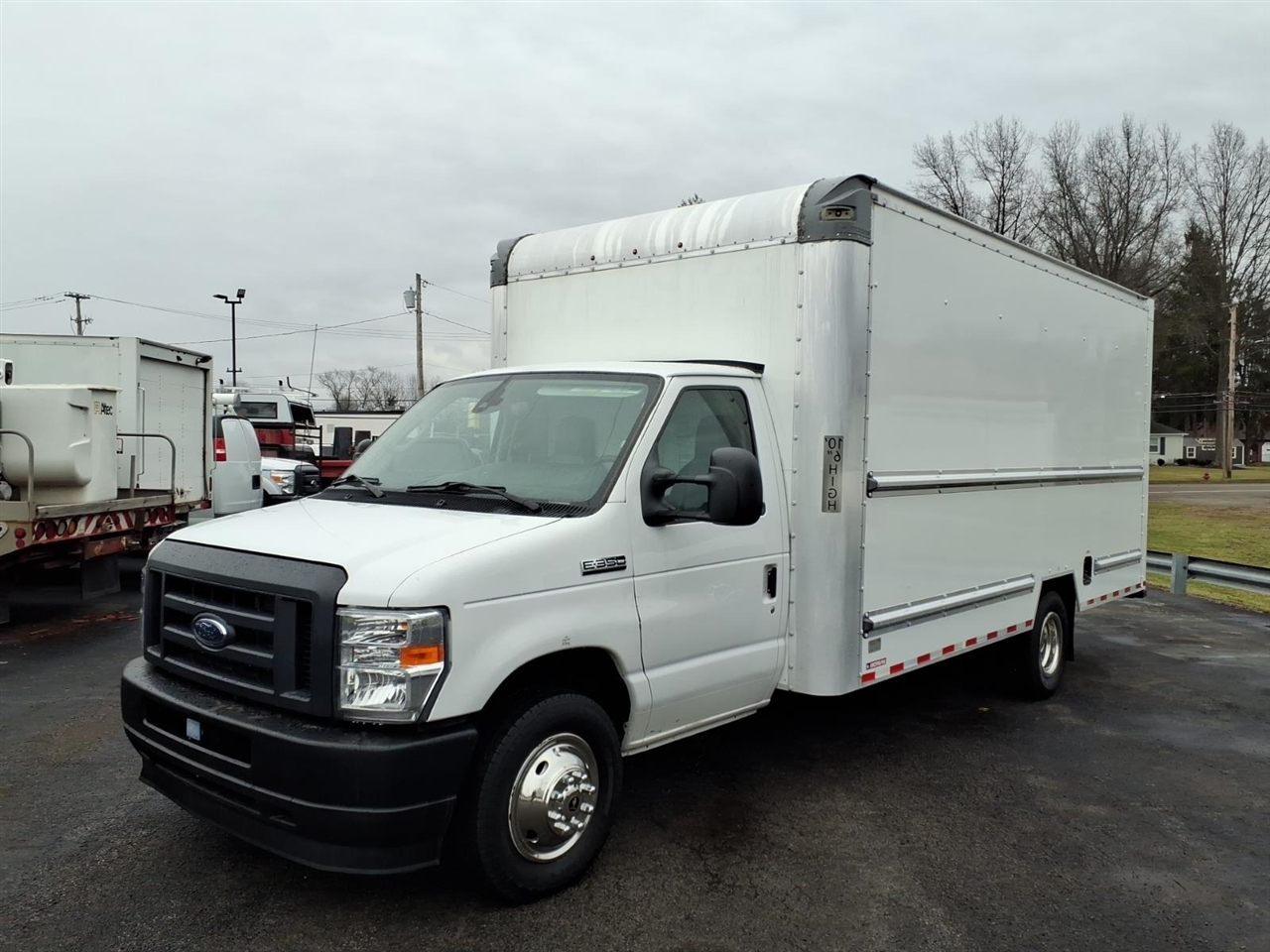 2021 Ford E-Series Cutaway E-350 SRW 138" WB