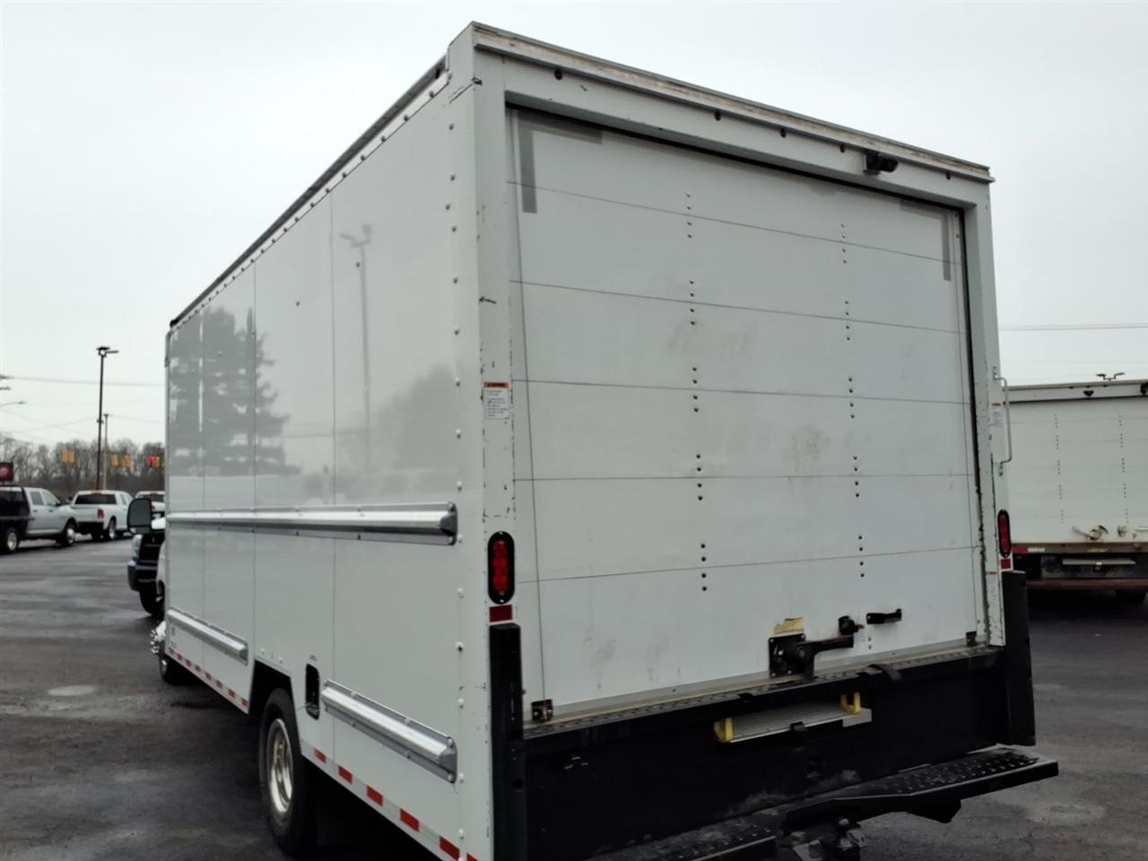 Ford E-Series Cutaway E-350 SRW 138" WB 2021