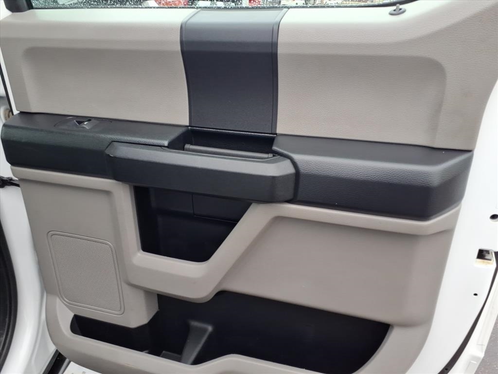 Ford Super Duty F-350 DRW XL 4WD Crew Cab 8' Box 2019