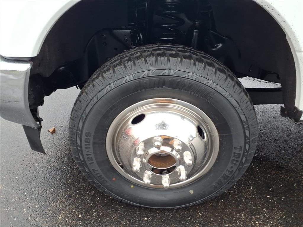 Ford Super Duty F-350 DRW XL 4WD Crew Cab 8' Box 2019