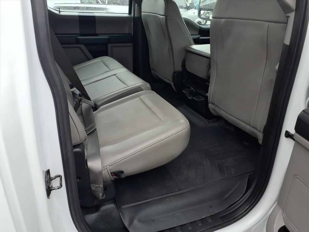 Ford Super Duty F-350 DRW XL 4WD Crew Cab 8' Box 2019