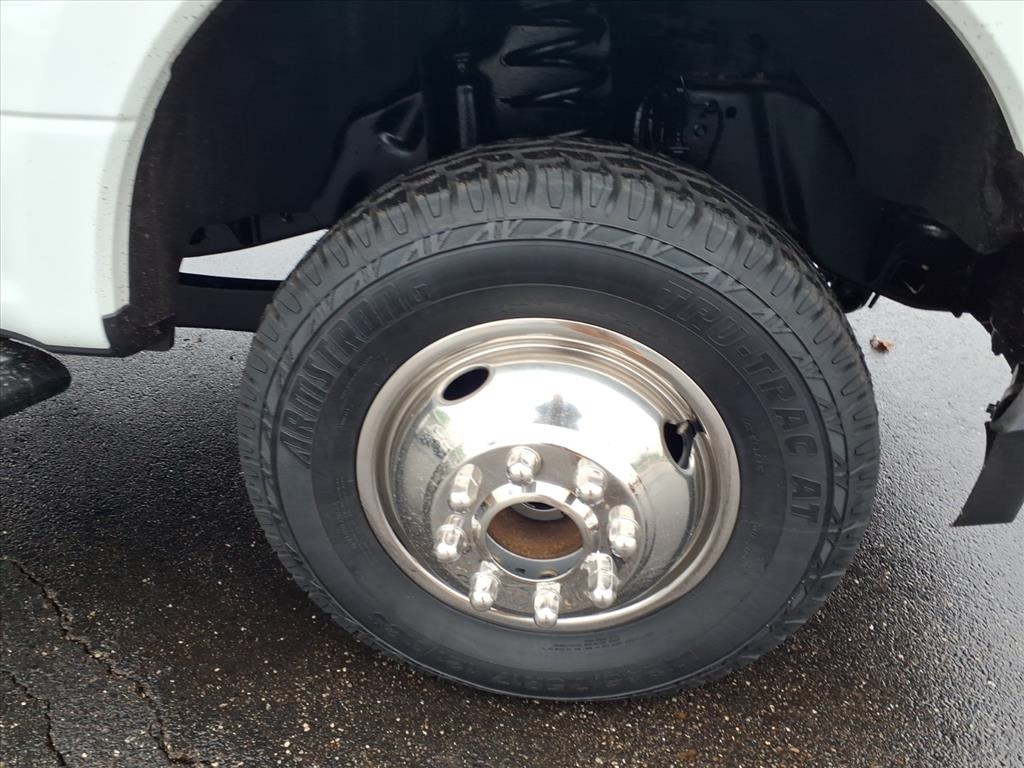 Ford Super Duty F-350 DRW XL 4WD Crew Cab 8' Box 2019