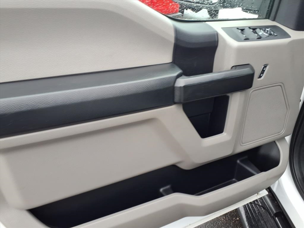 Ford Super Duty F-350 DRW XL 4WD Crew Cab 8' Box 2019