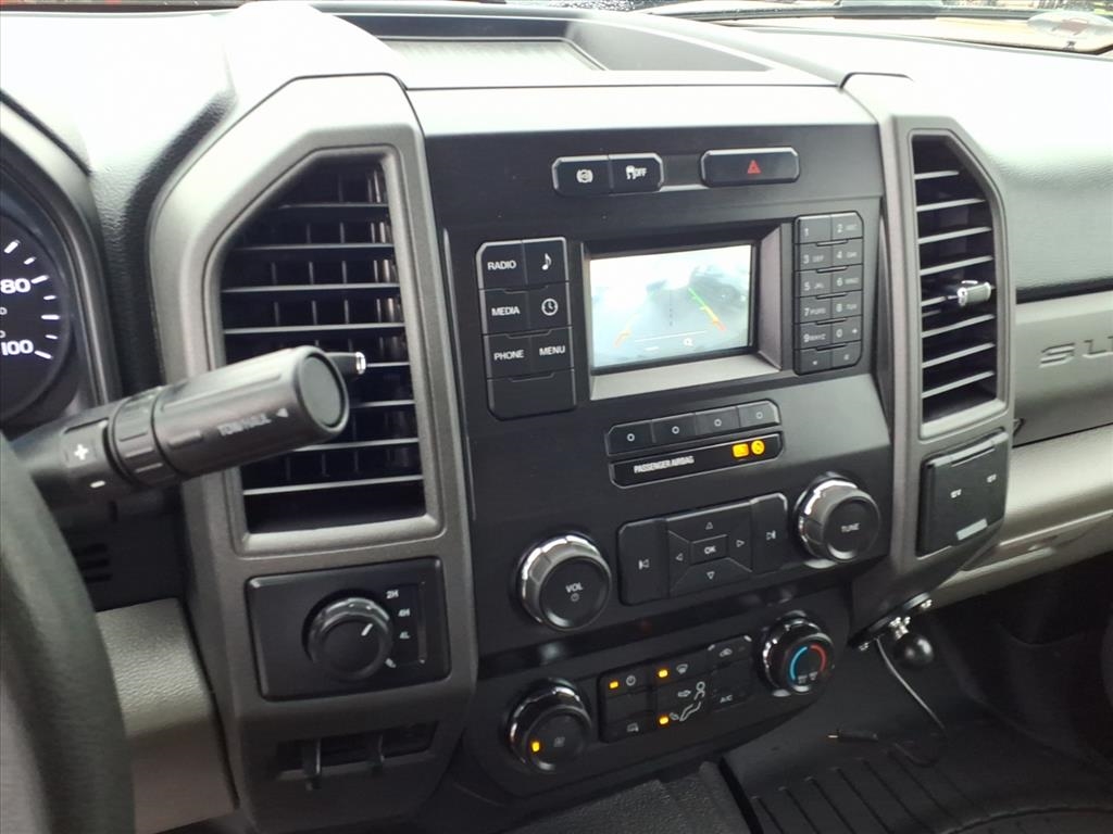 Ford Super Duty F-350 DRW XL 4WD Crew Cab 8' Box 2019