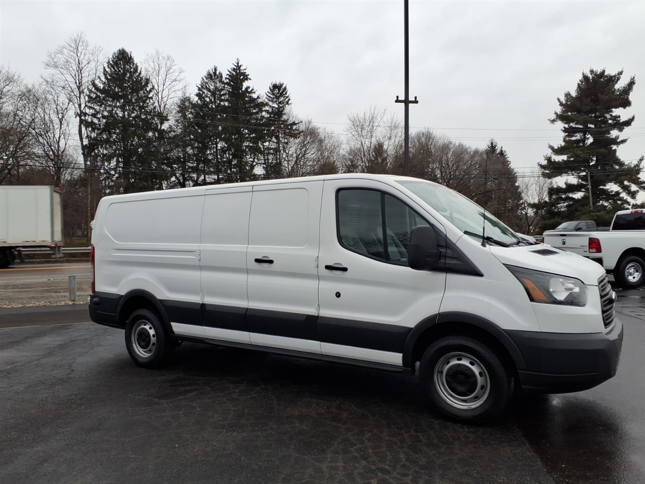 Ford Transit Van T-250 148" Low Rf 9000 GVWR Swing-Out RH Dr 2018