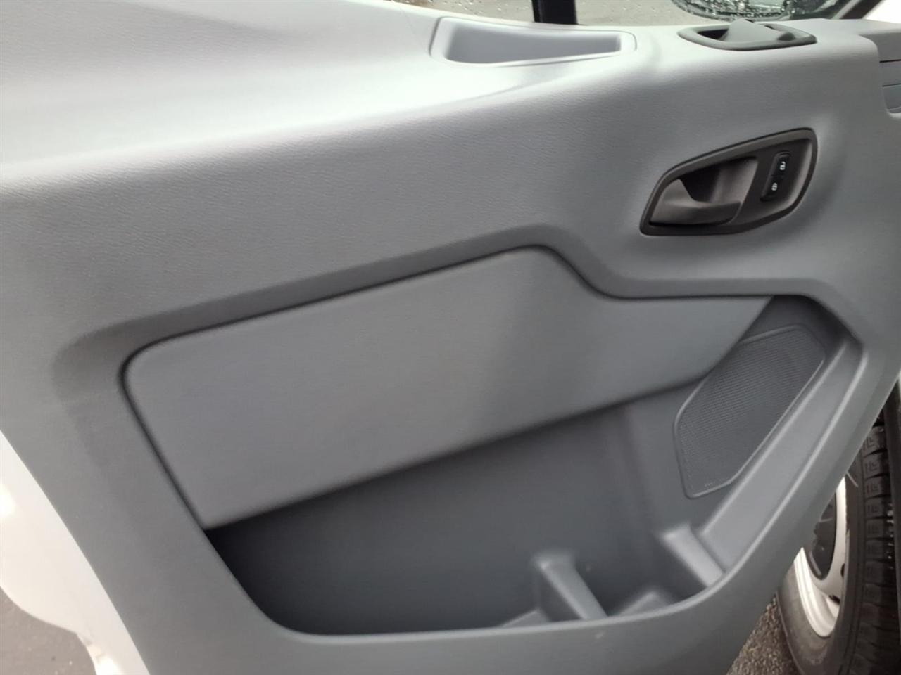 Ford Transit Van T-250 148" Low Rf 9000 GVWR Swing-Out RH Dr 2018