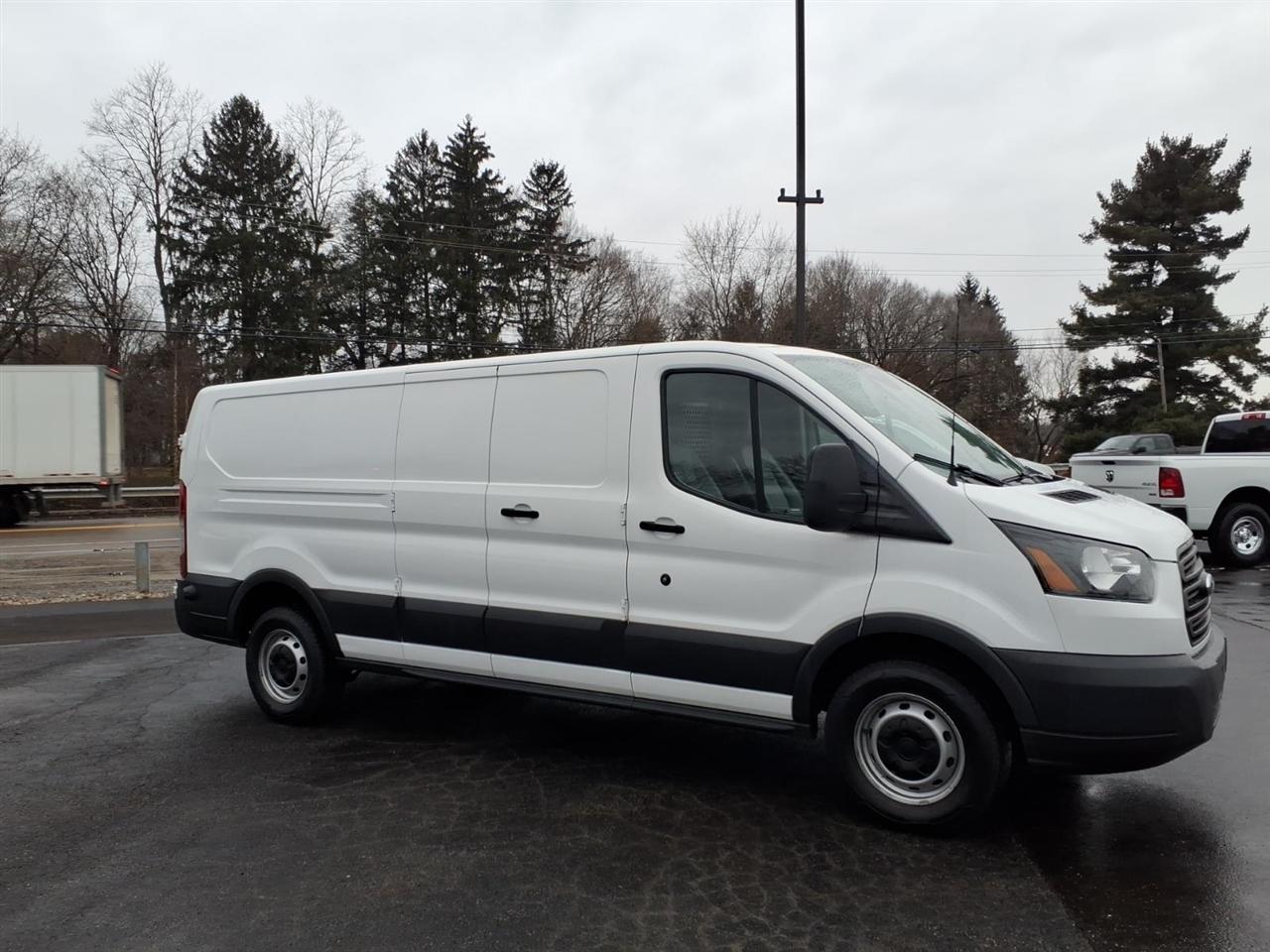 Ford Transit Van T-250 148" Low Rf 9000 GVWR Swing-Out RH Dr 2018