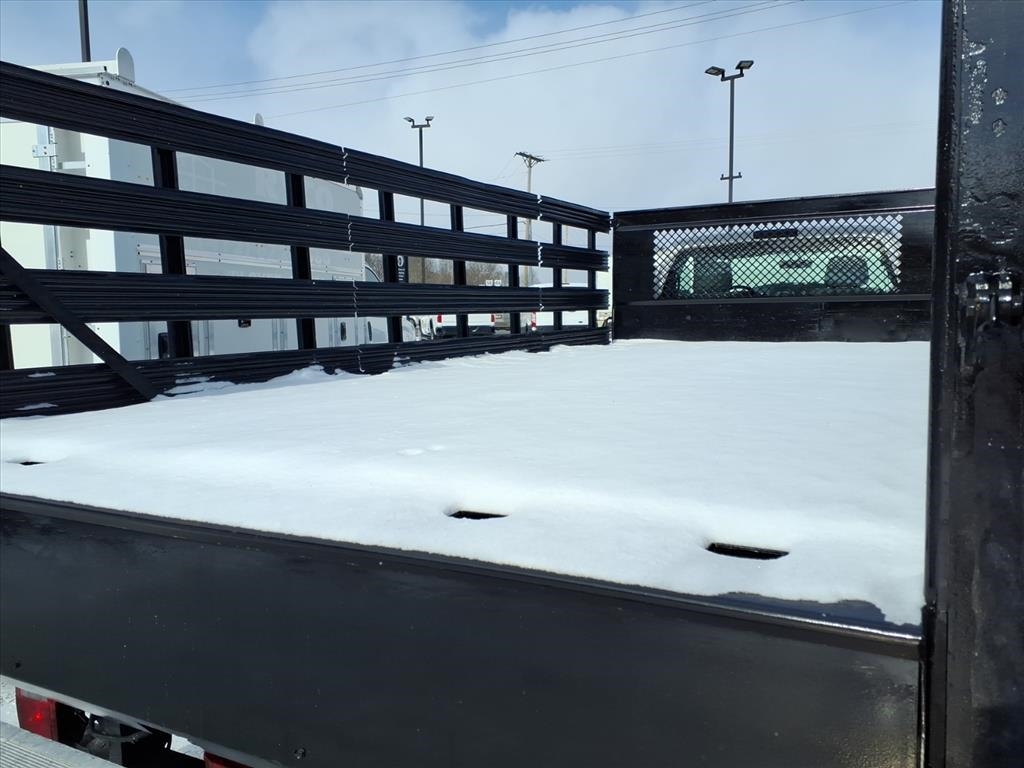 Ford Super Duty F-450 DRW 2WD Reg Cab 201" WB 120" CA XL 2016