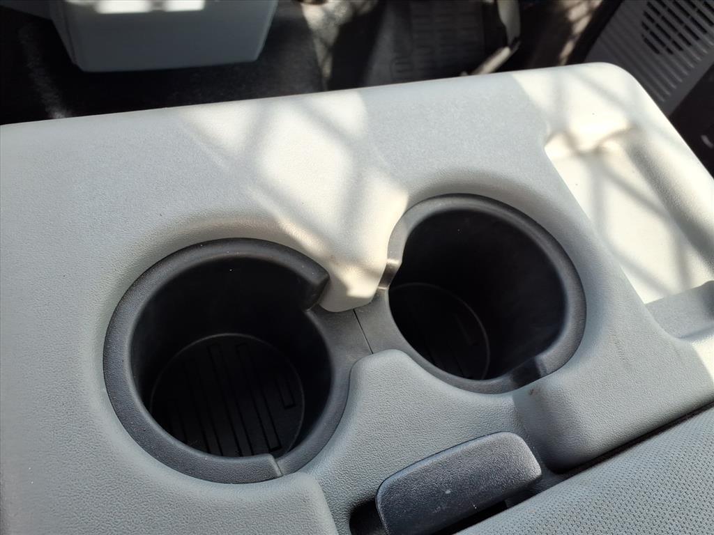 Ford Super Duty F-450 DRW 2WD Reg Cab 201" WB 120" CA XL 2016