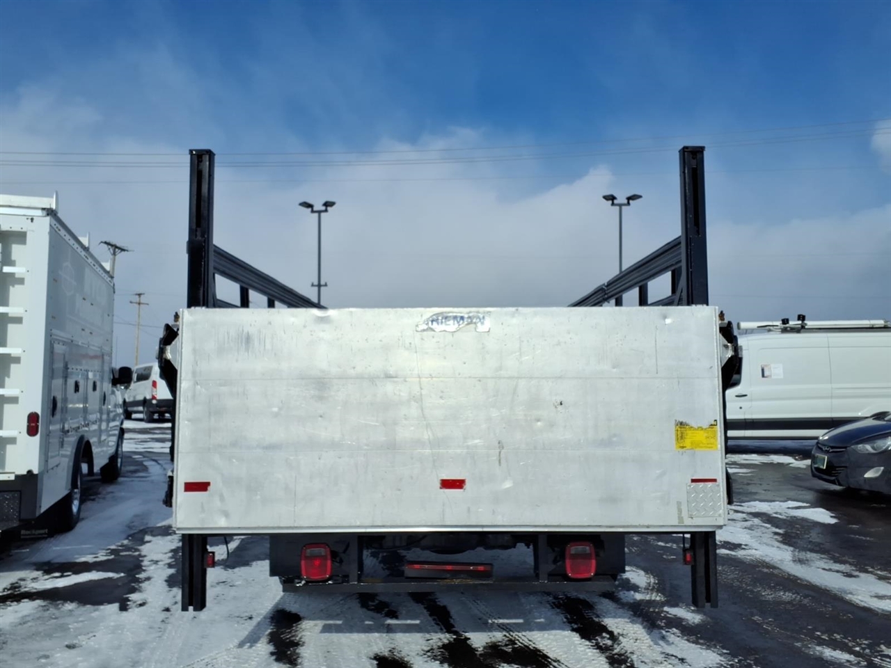 Ford Super Duty F-450 DRW 2WD Reg Cab 201" WB 120" CA XL 2016